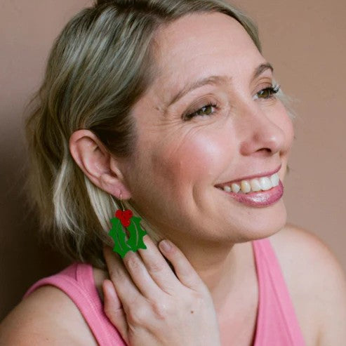 DENZ & CO - MIDI HOLLY DANGLES IN RED & GREEN