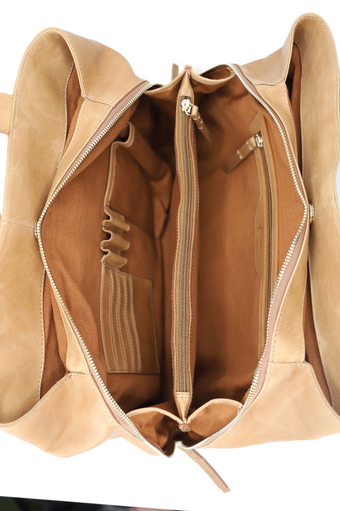 ADESSA DURRES SHOULDER BAG - TAN