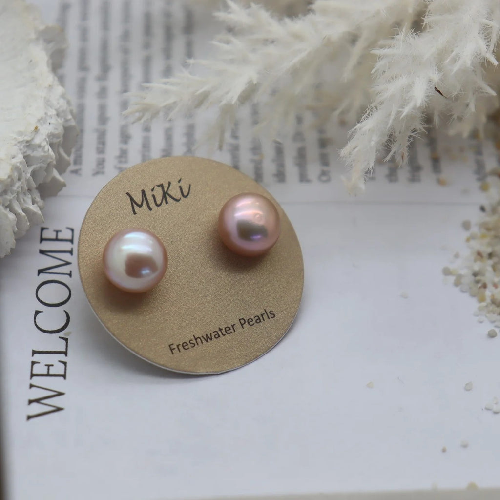 MIKI JEWELLERY 12mm FRESHWATER PEARL STUDS - PINK