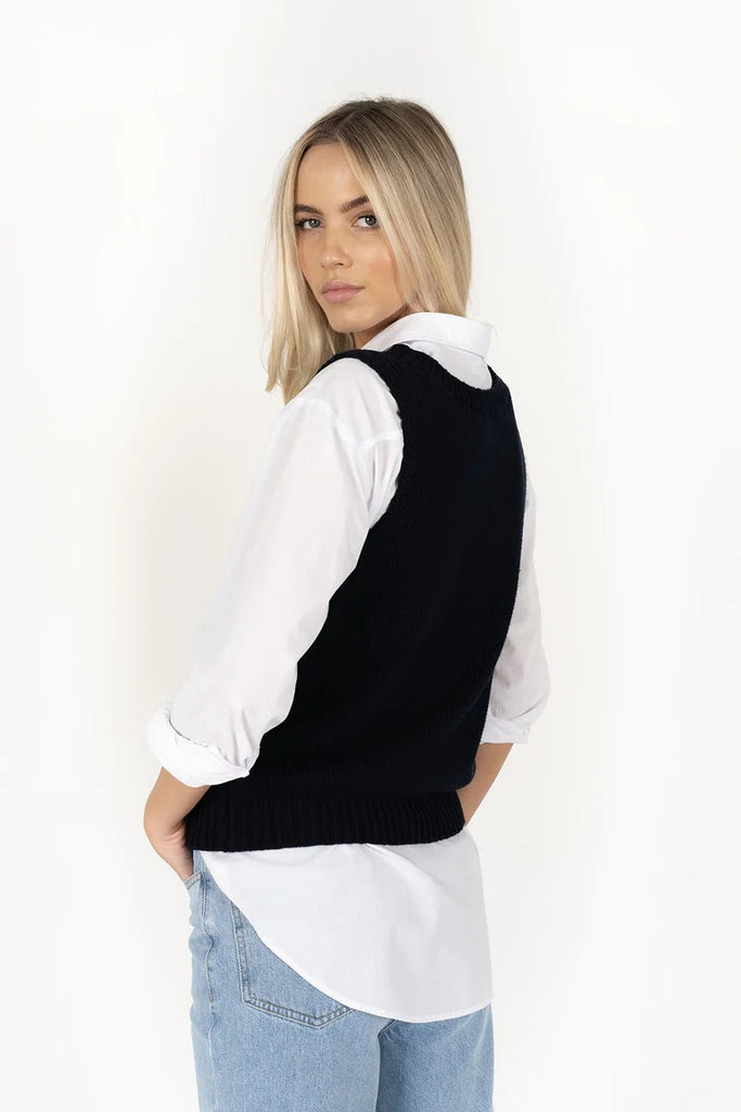 HUMIDITY GALE VEST - MIDNIGHT [SZ:L]