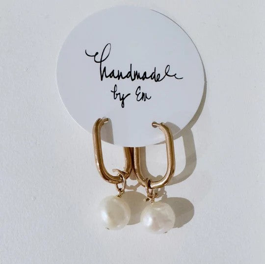HANDMADE BY EM - PEARLS ON ROSE GOLD HOOPS