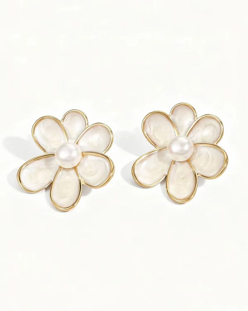 GREENWOOD DESIGNS BRONTE WHITE ENAMEL FLOWER STUD EARRINGS