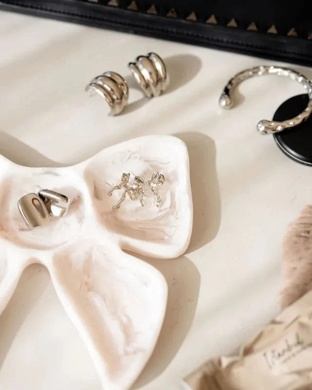 GREENWOOD DESIGNS JUJU BOW STUD EARRINGS IN SILVER