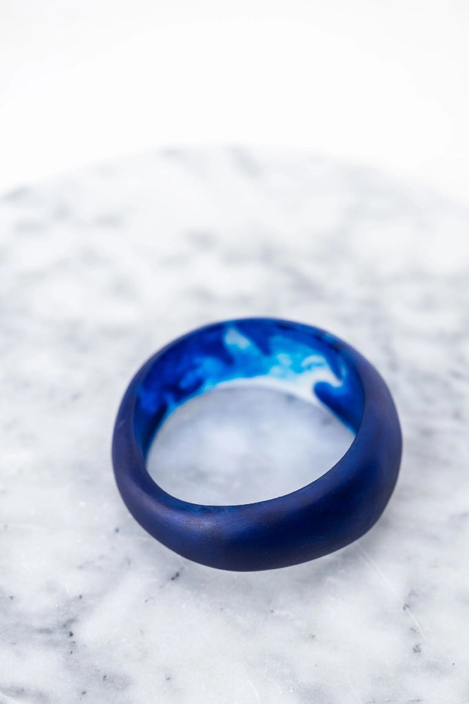 GREENWOOD DESIGNS RESIN STACKING CUFF - BRIGHT BLUE